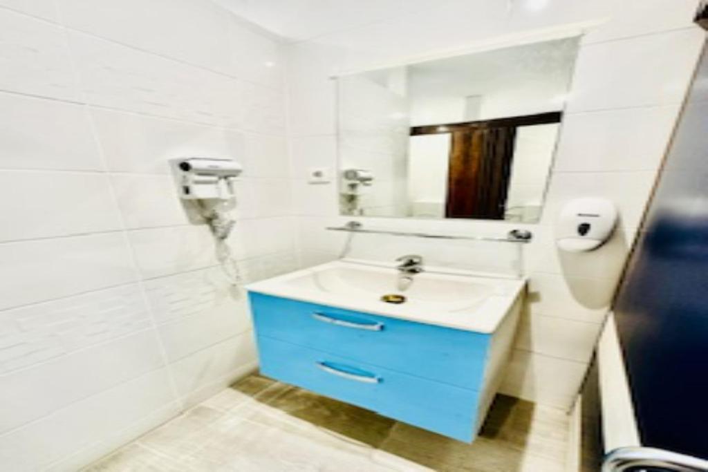 Fantasy Hostel *